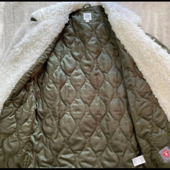 Gap Sherpa winter jacket - Picture 4 of 4